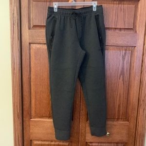 American eagle joggers